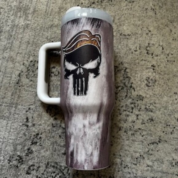 🧡3/15 Never been used Trump 47 MAGA Tumbler 38 oz - Picture 1 of 11